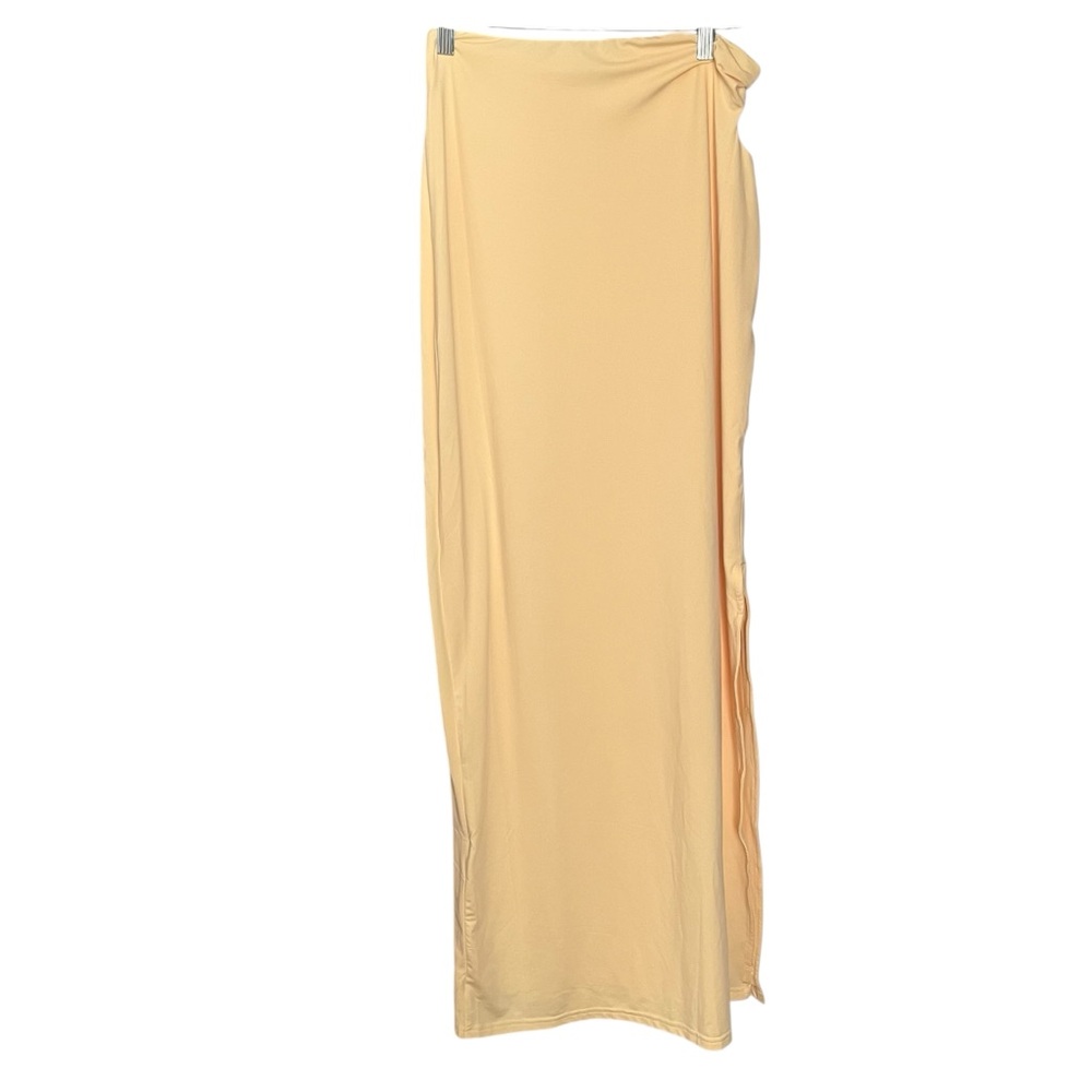 SNDYS × REVOLVE Baylee Skirt in Panna Cotta Keyhole Gold Detail Side Slit Small - Picture 8 of 16